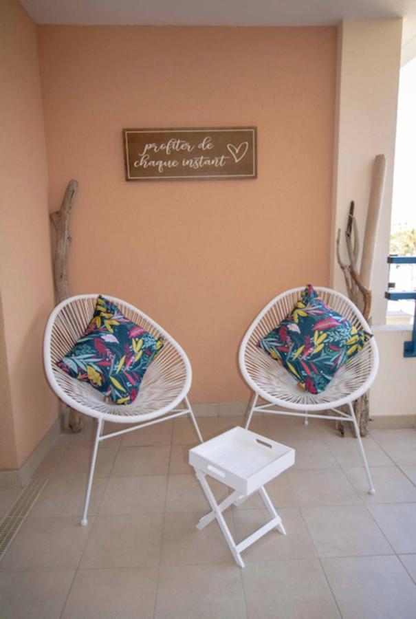 Bright Apt Of 32 M Renovated Near Town เฟรฌูส ภายนอก รูปภาพ